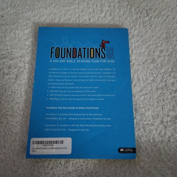 Foundations for Kids A 260 Day Bible Reading Plan LifeWay Kids - Picture 2 of 3